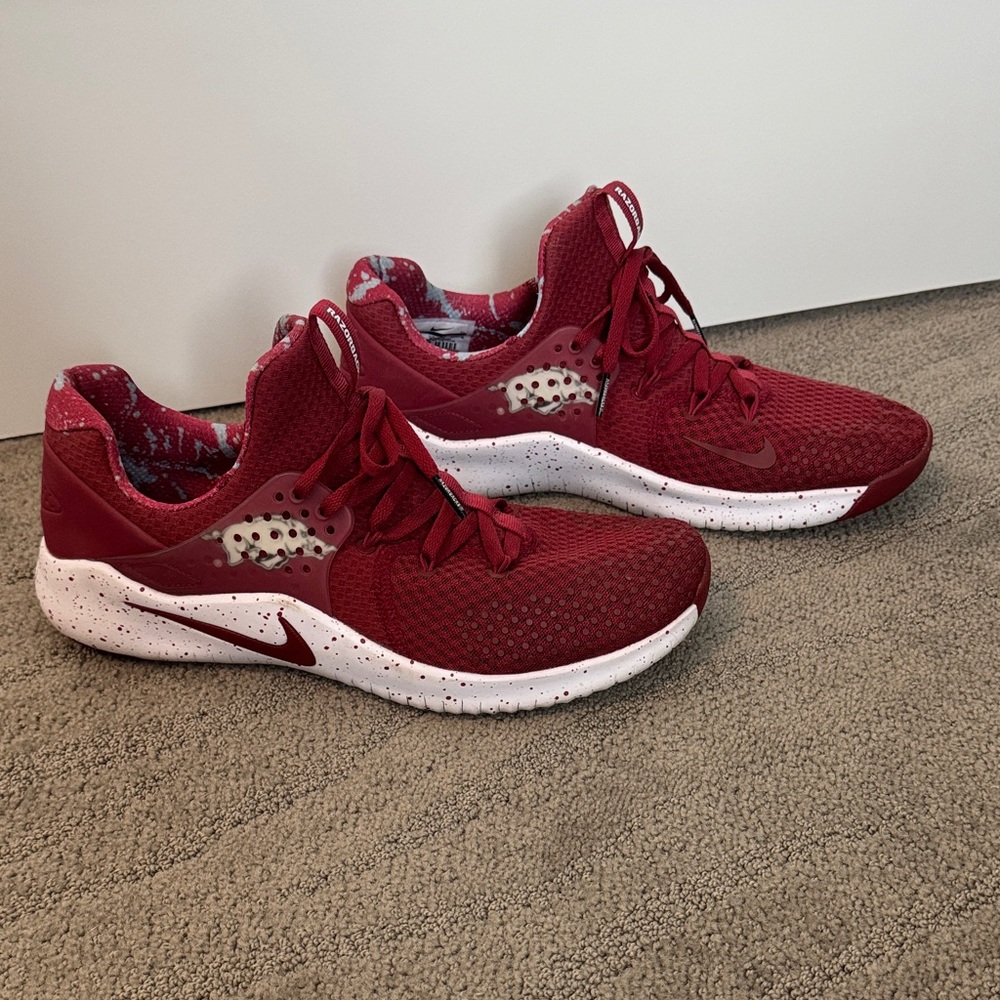 Nike Burgundy Arkansas Razorbacks Mesh Sneakers with White Sole, mens sz 10